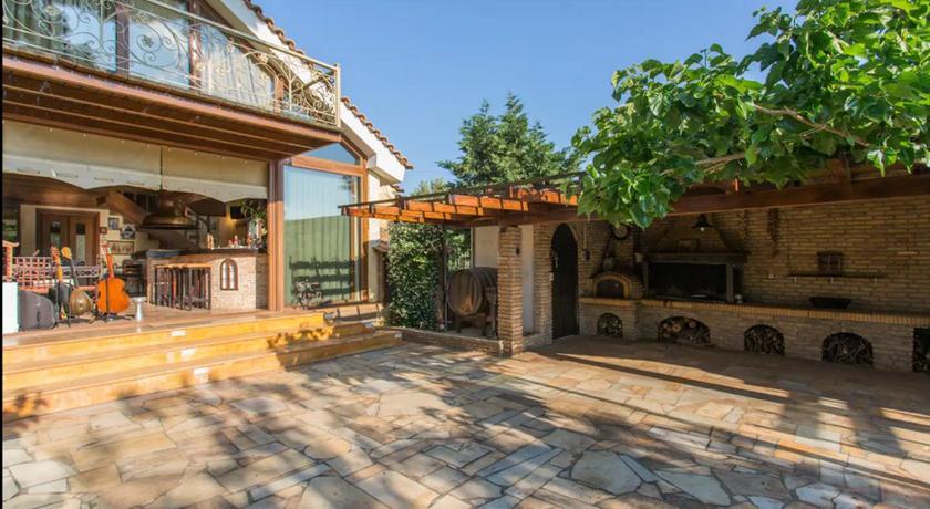 Turdus Merula Retreat Nea Makri Exterior photo