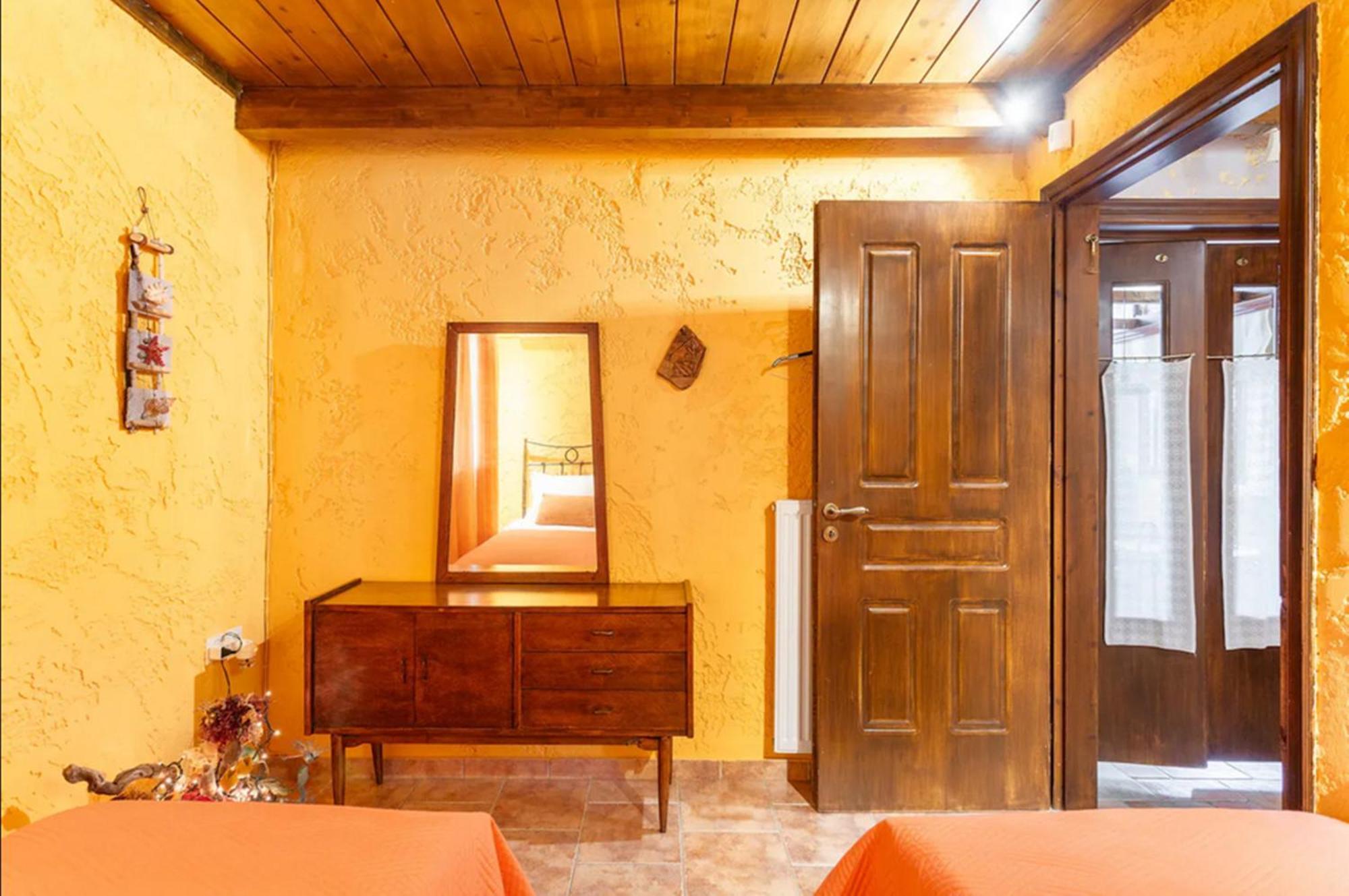 Turdus Merula Retreat Nea Makri Exterior photo